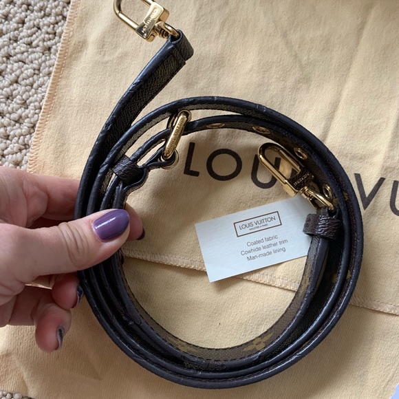 Louis Vuitton - Picture 7 of 8
